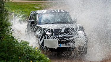 Land Rover Defender - splash