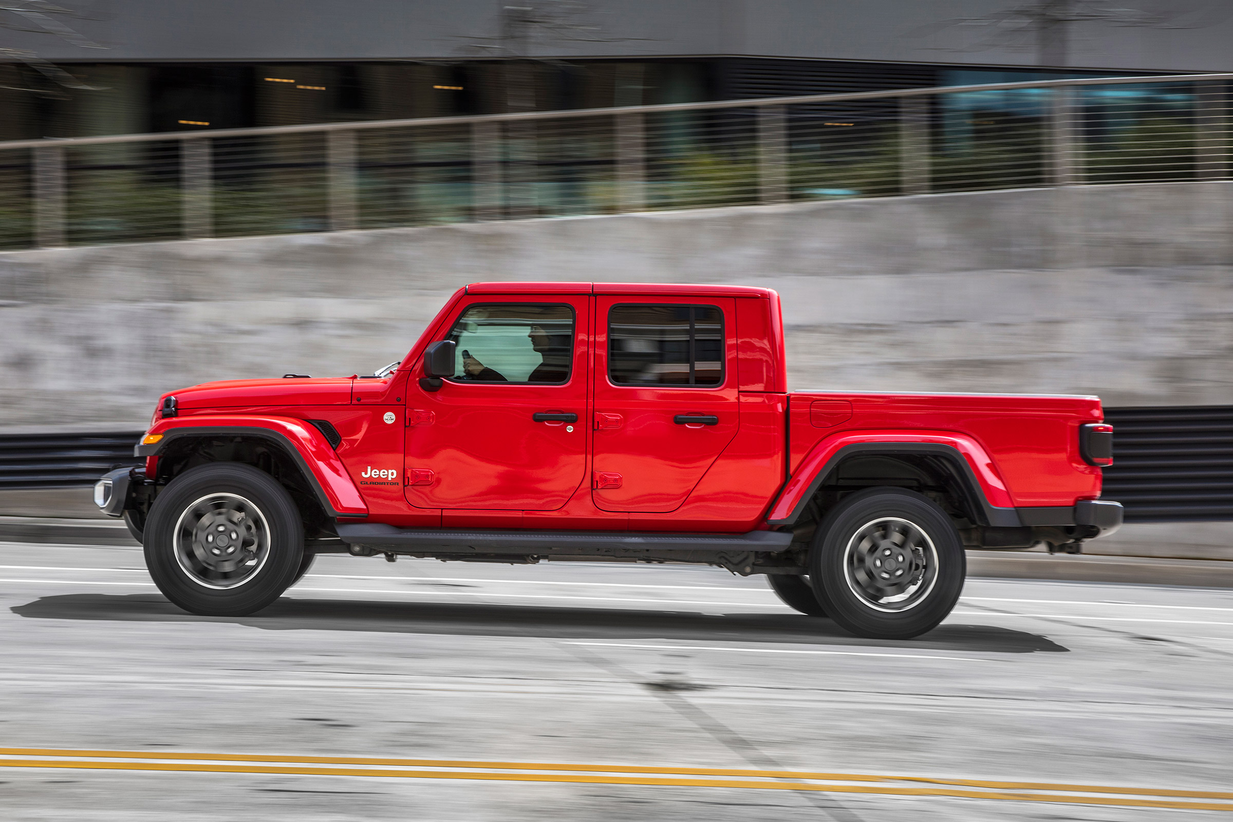 Jeep Gladiator - side