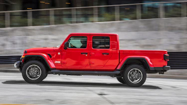 Jeep Gladiator - side