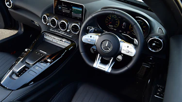 Mercedes-AMG GT Roadster - dash