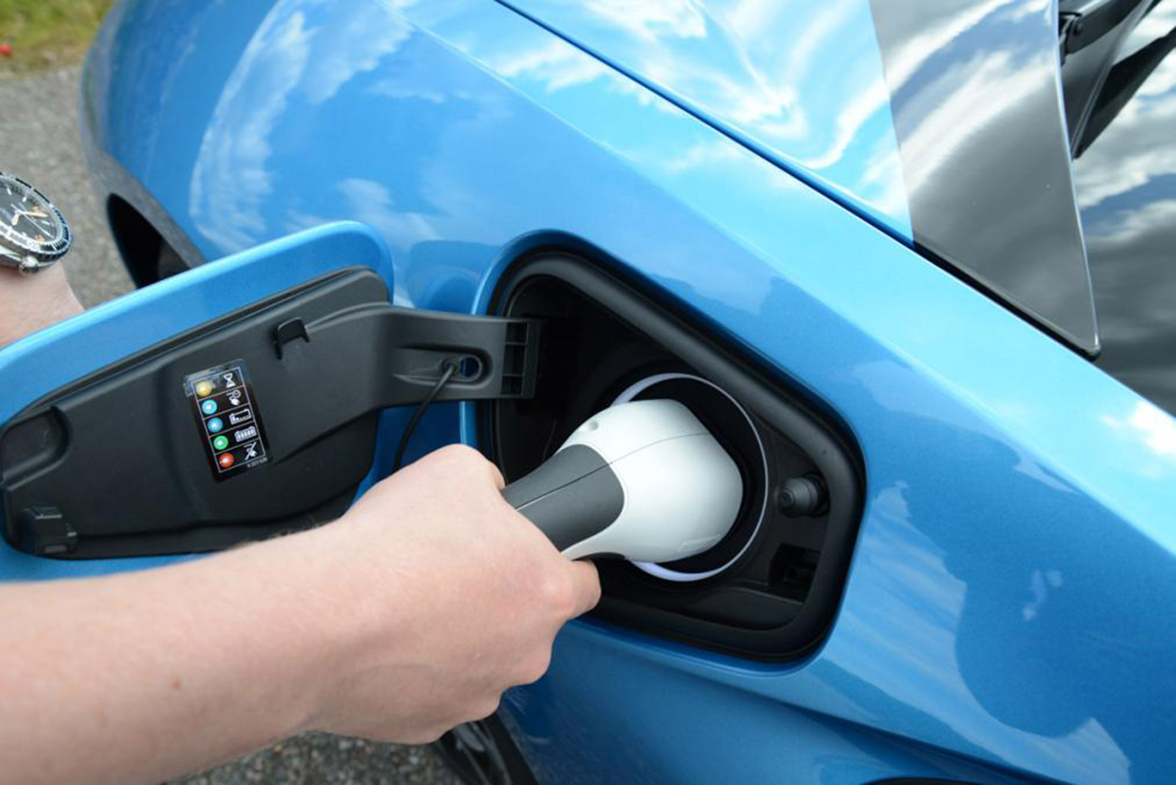 Used BMW i8 - plugged-in