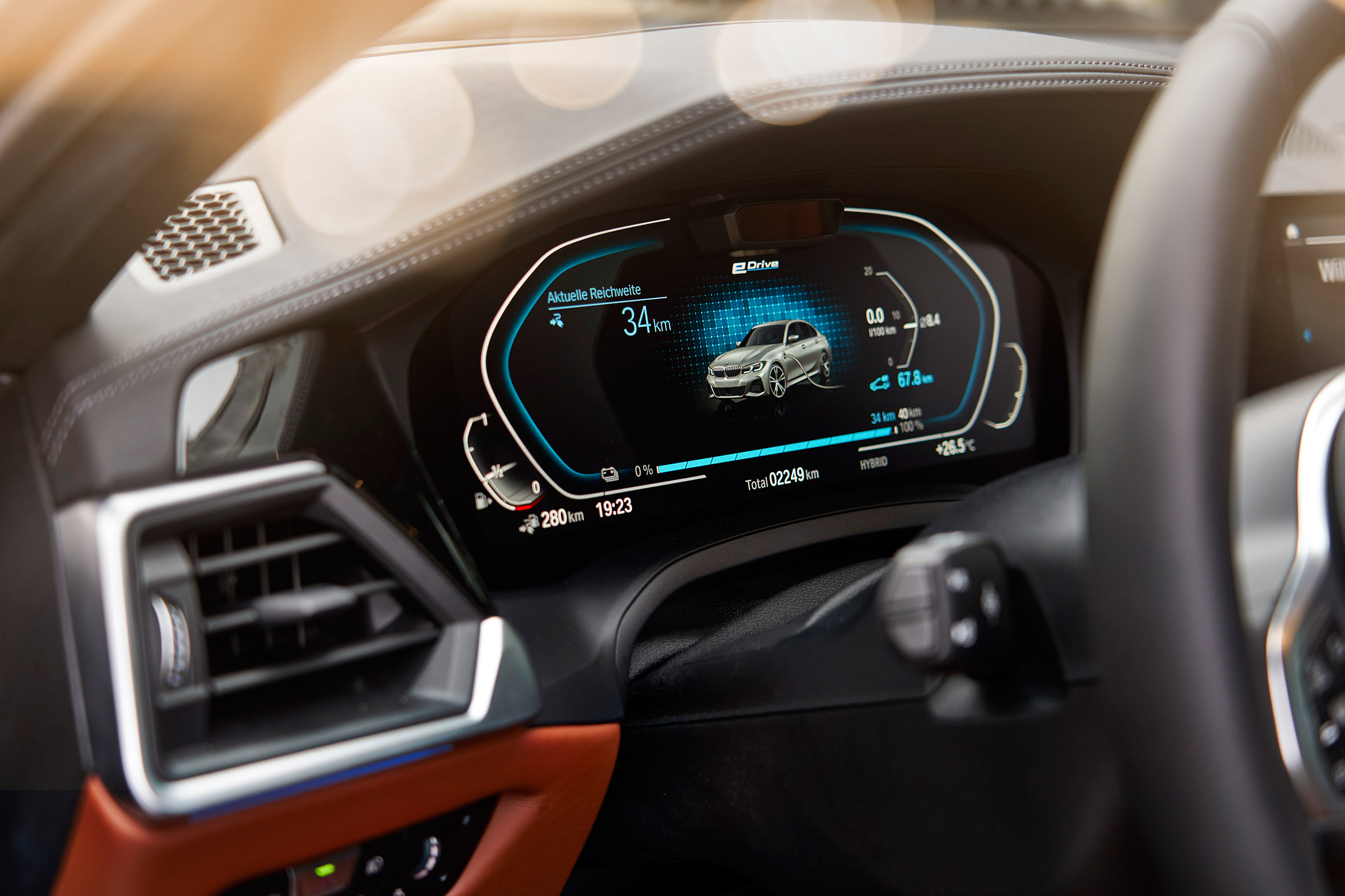 BMW 330e - dials