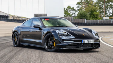 Porsche Taycan - front static