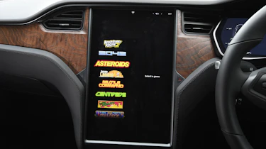 Tesla Model S Long Range - games
