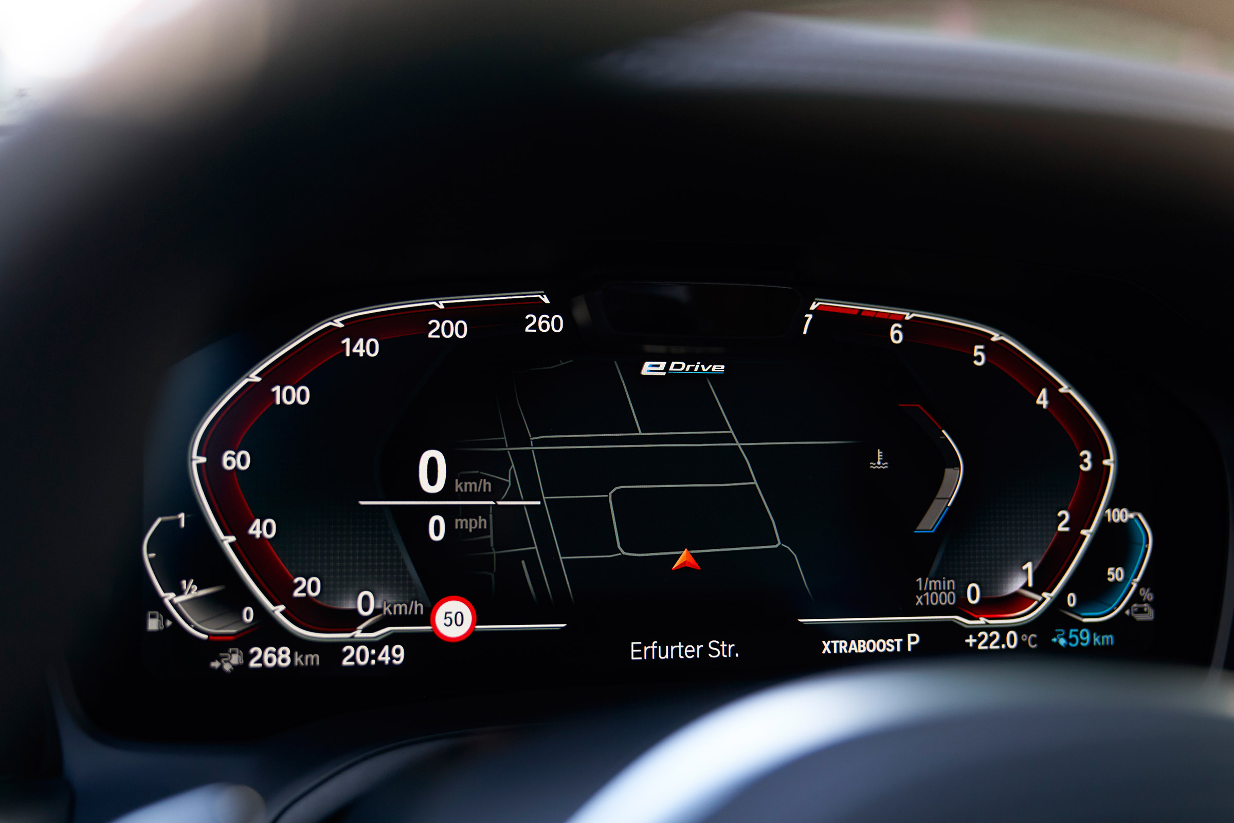 BMW 330e - dials detail