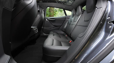 Tesla Model S Long Range - rear seats