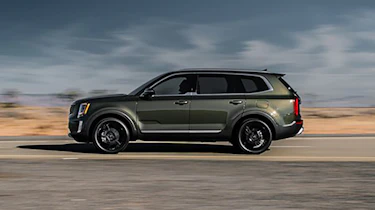 Kia Telluride - side shot