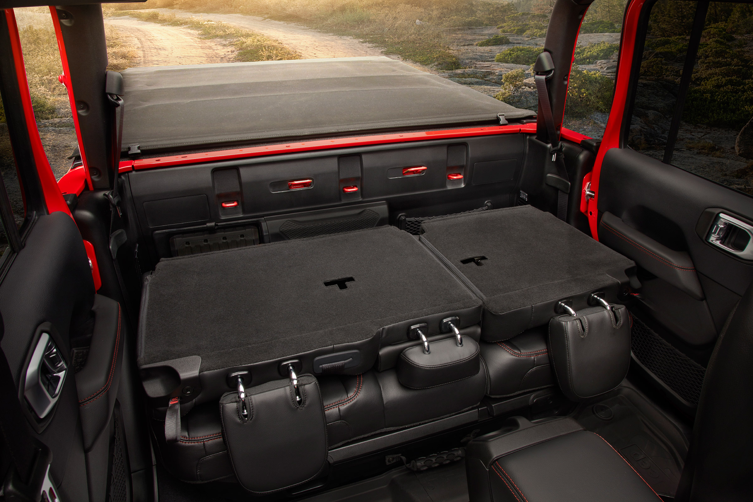 Jeep Gladiator - seats down