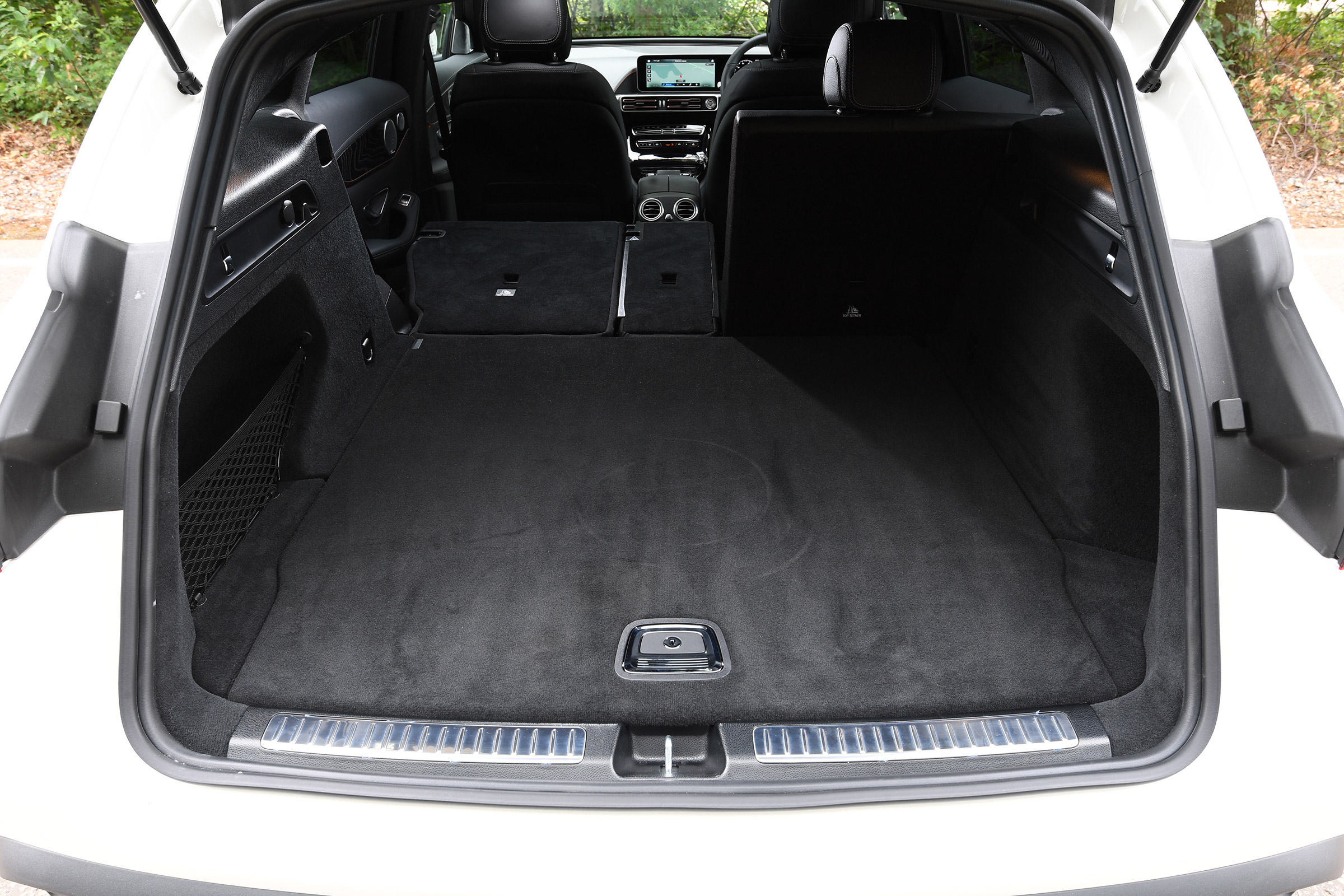 Mercedes EQC - boot