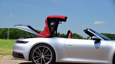 Porsche 911 Cabriolet - roof closing