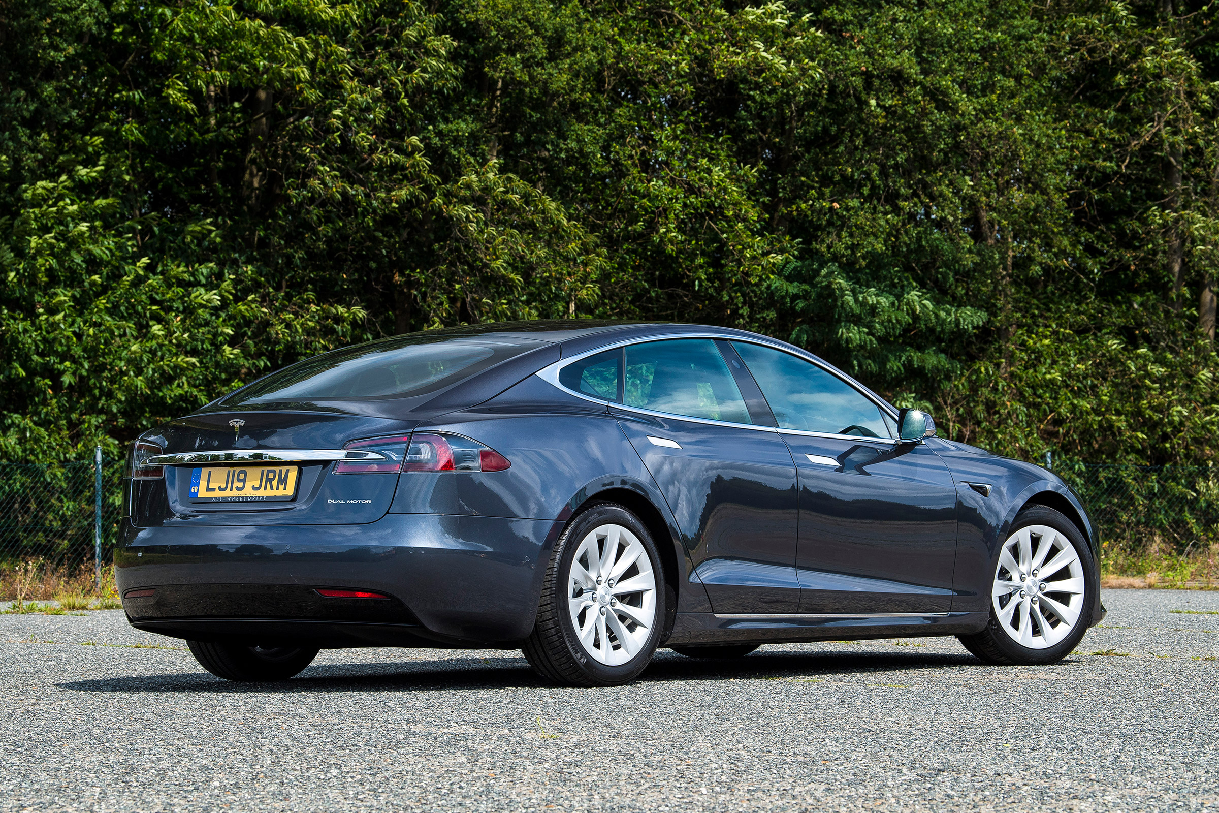 Tesla Model S Long Range - rear static