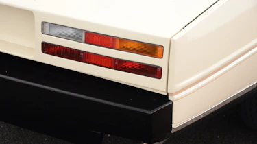 Aston Martin Lagonda - rear lights