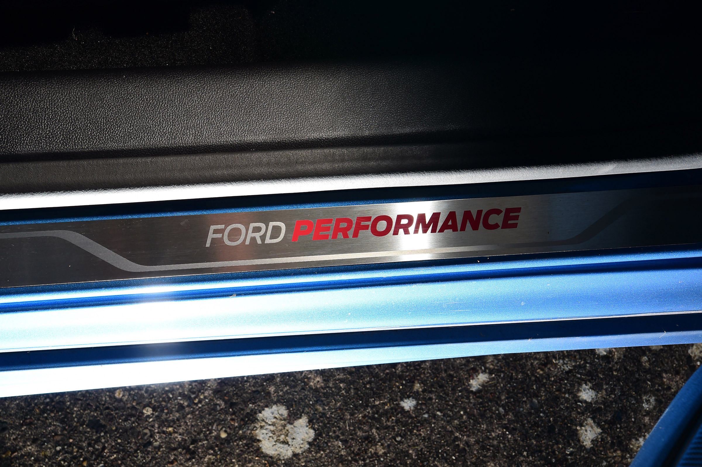 Ford Focus ST Estate - sill