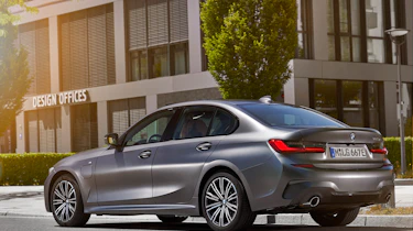 BMW 330e - rear static