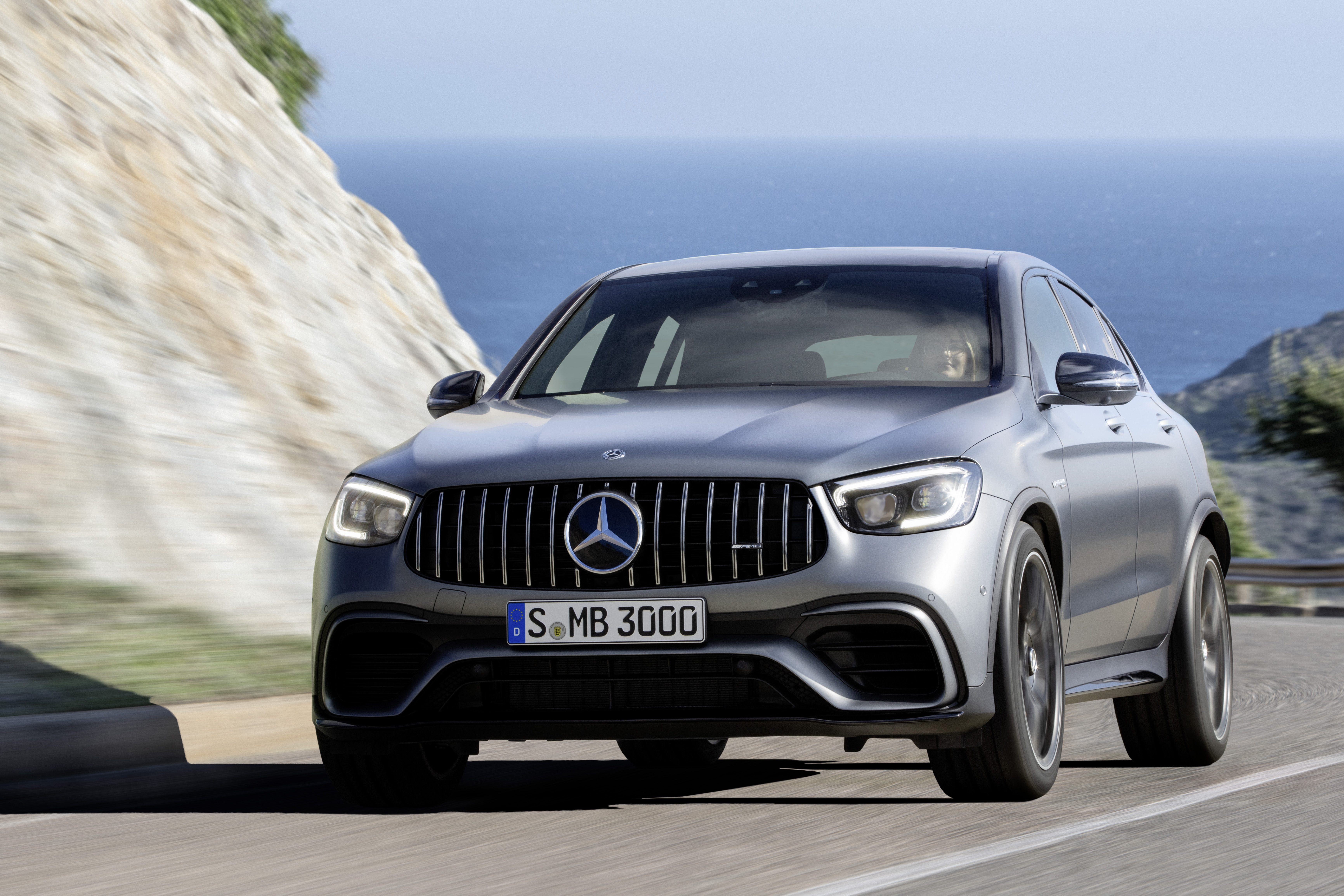 Mercedes-AMG GLC 63 S - front cornering