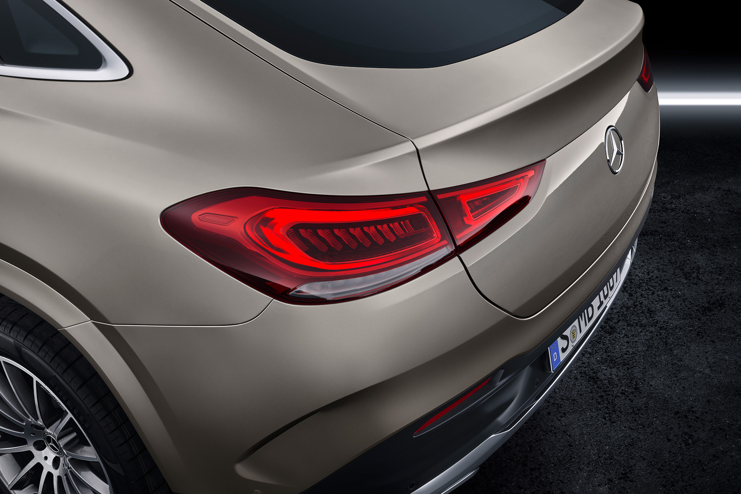 Mercedes GLE Coupe - rear lights