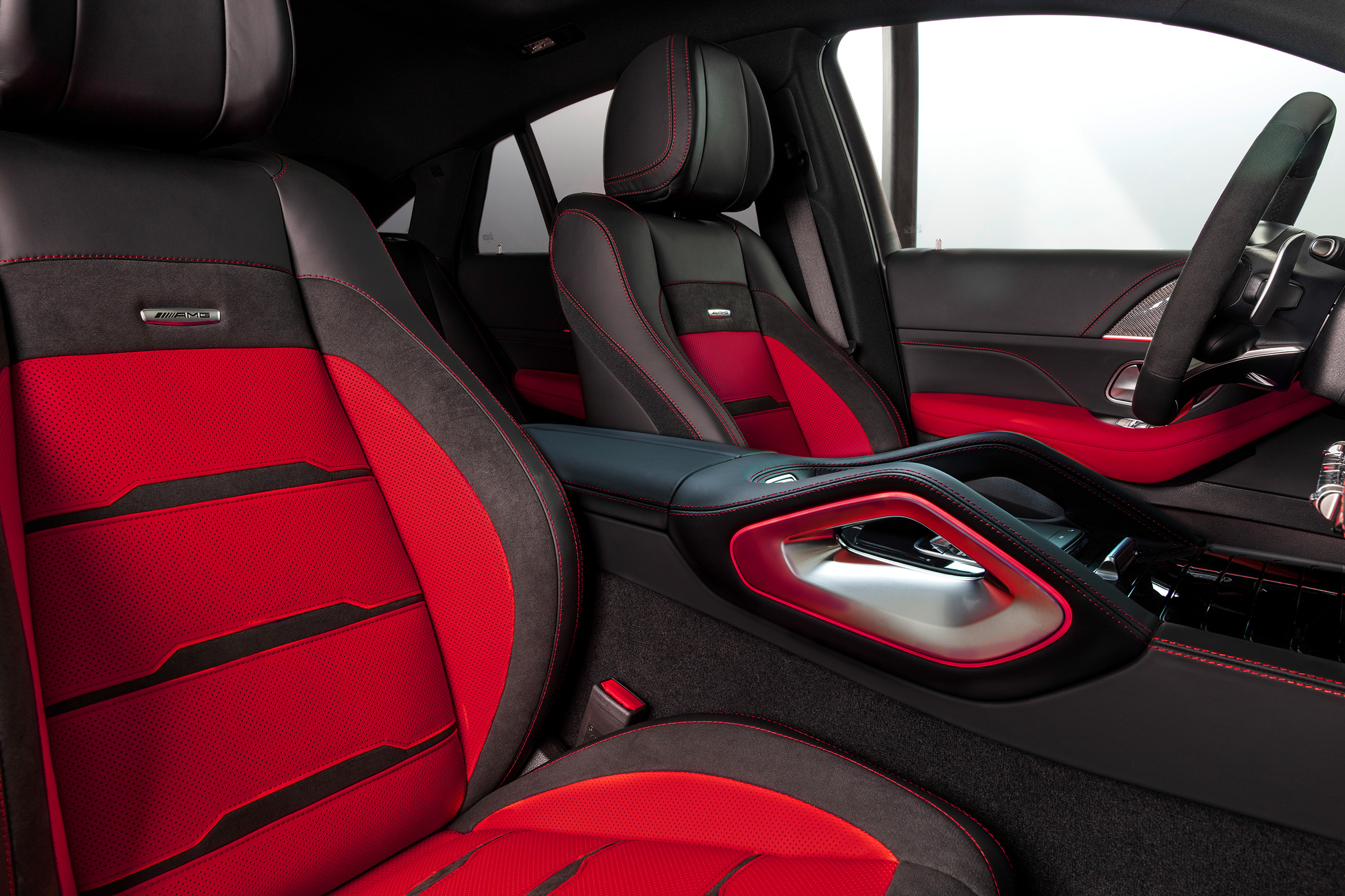 Mercedes-AMG GLE 53 Coupe - front seats