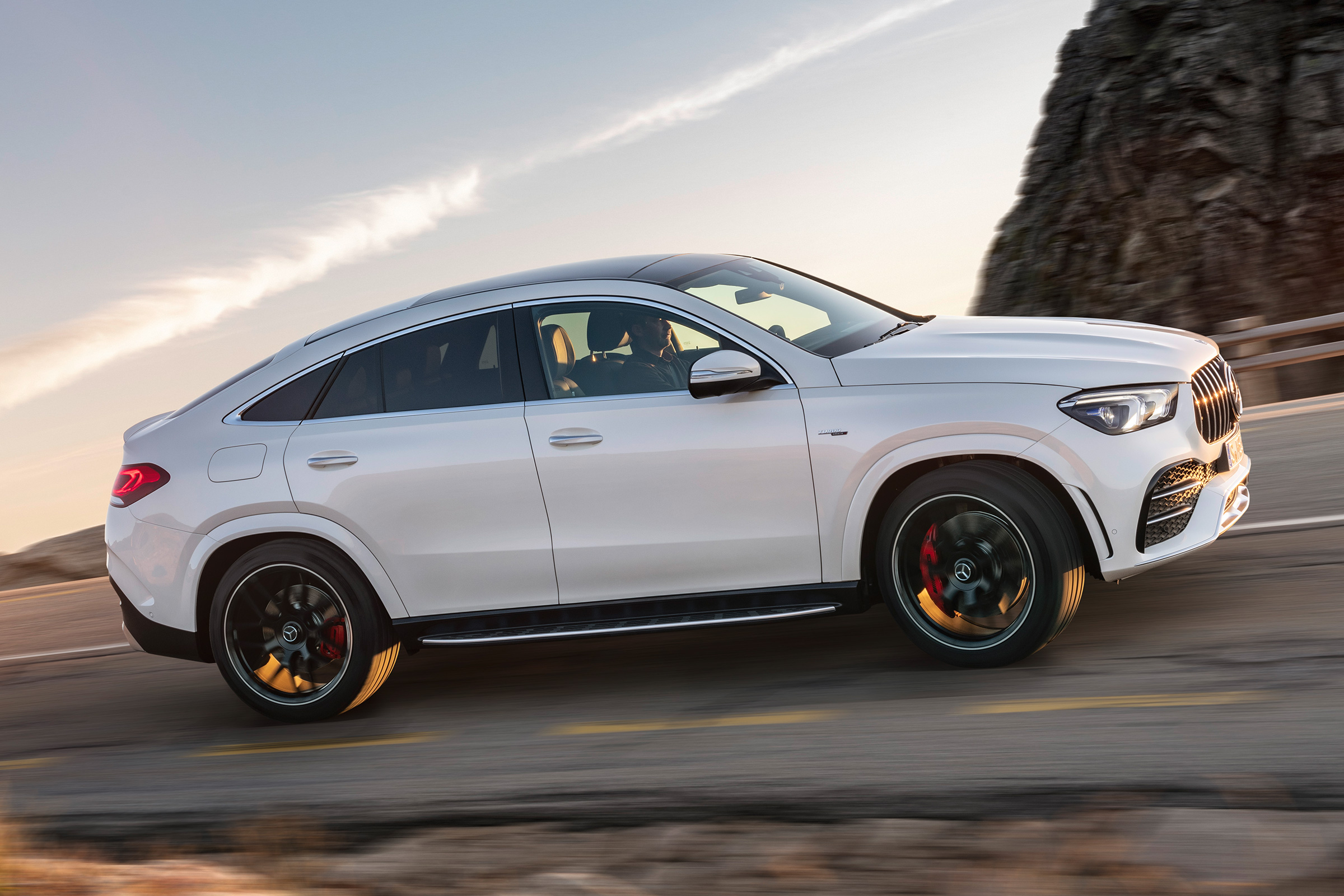 Mercedes-AMG GLE 53 Coupe - side tracking