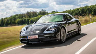 Porsche Taycan - front tracking