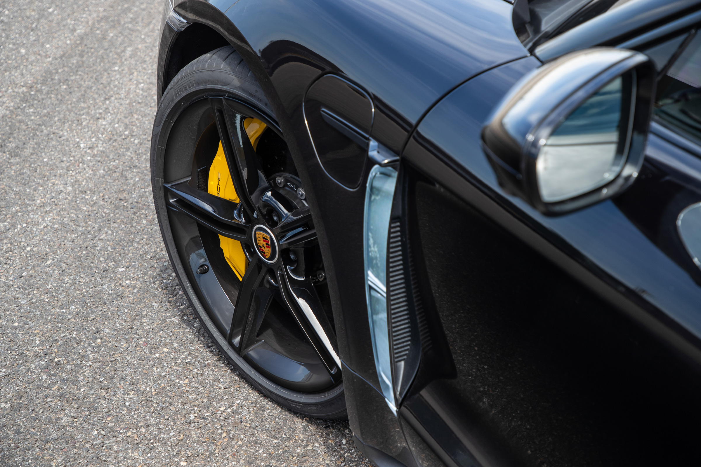 Porsche Taycan - wheel