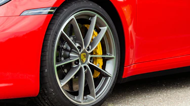 Porsche 911 Carrera - wheel