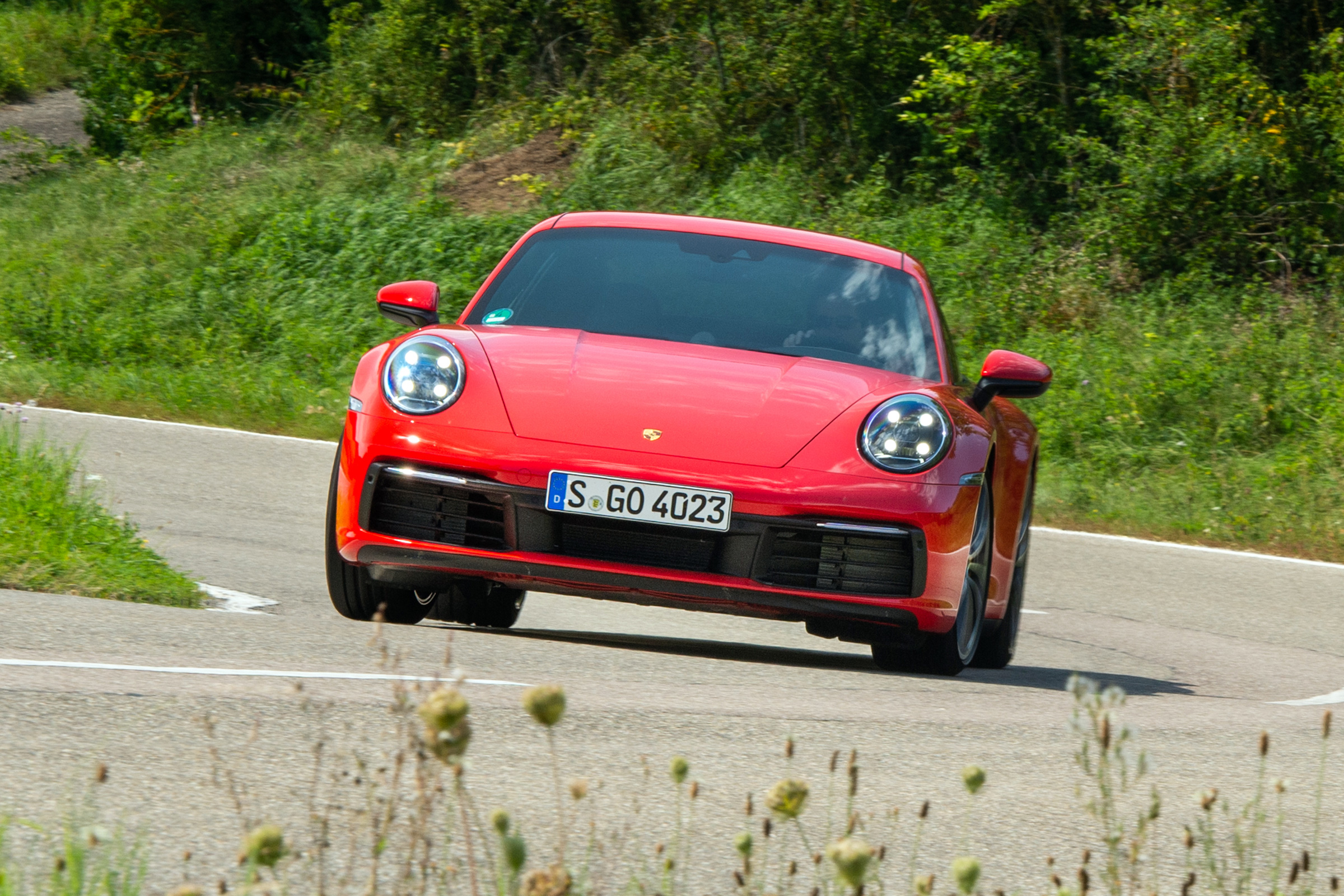 Porsche 911 Carrera - cornering