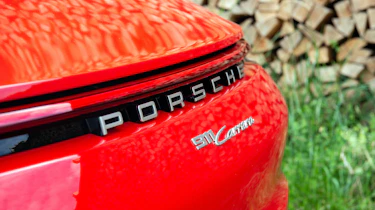 Porsche 911 Carrera - badge