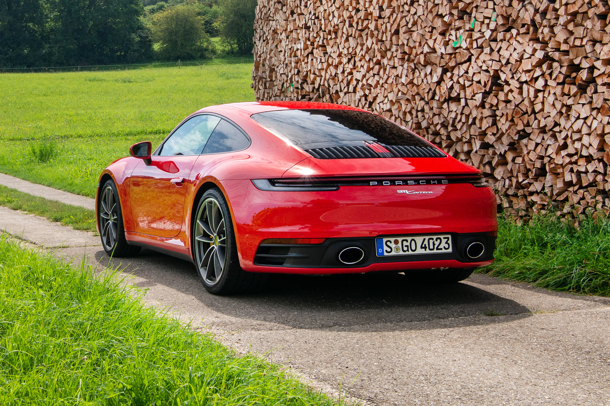 Porsche 911 Carrera - static