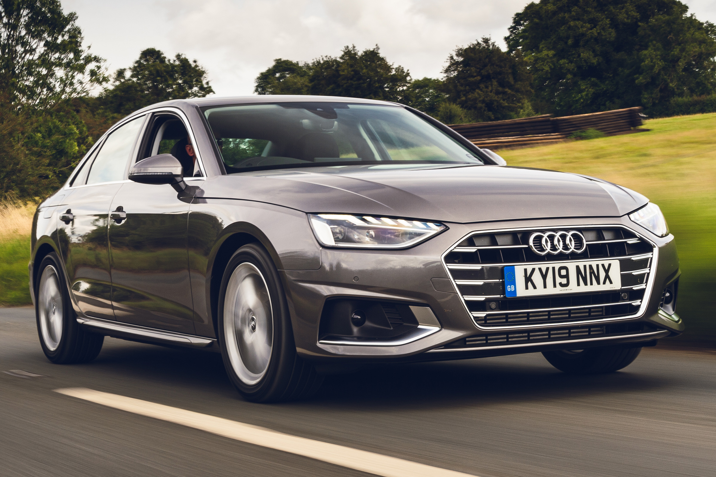 Audi A4 Saloon 35 TFSI S tronic Sport - front 3/4 tracking 
