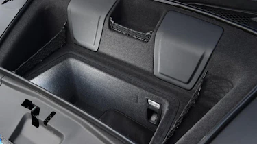 Audi R8 - boot