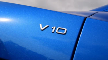 Audi R8 - V10 badge
