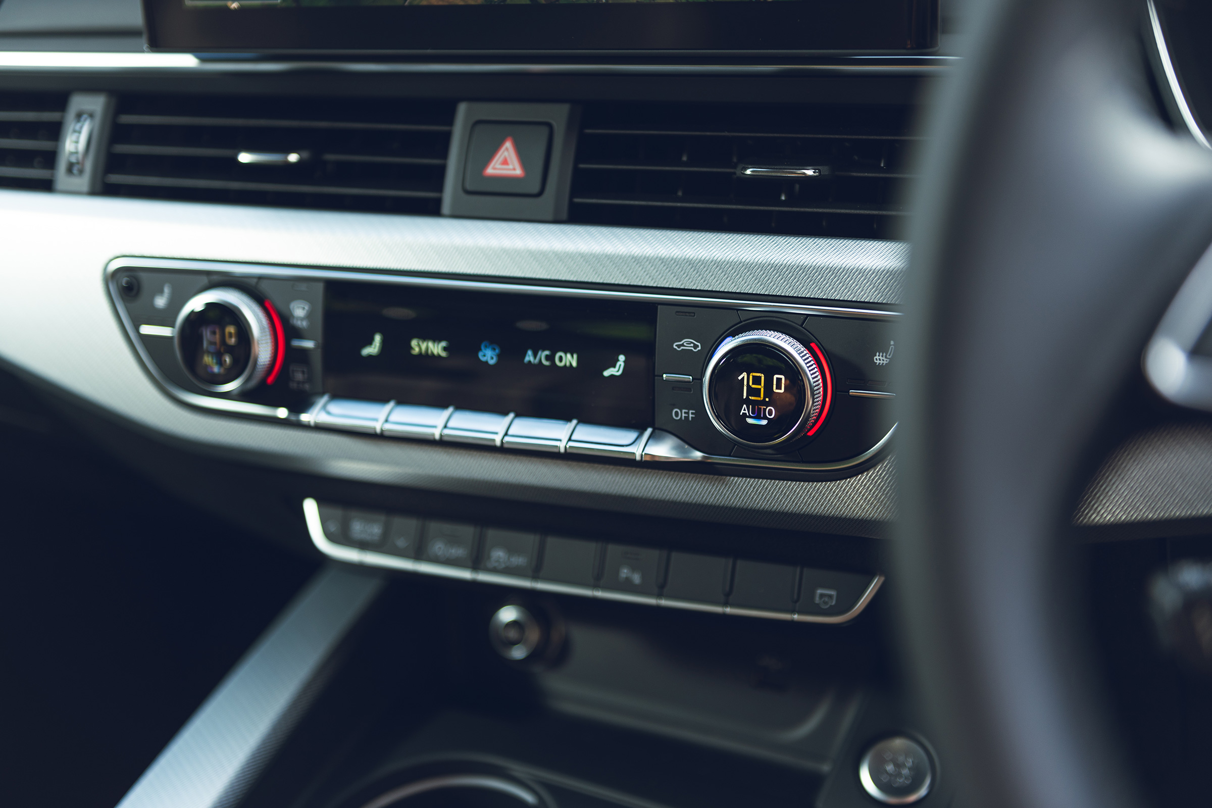 Audi A4 Saloon 35 TFSI S tronic Sport - cimate control