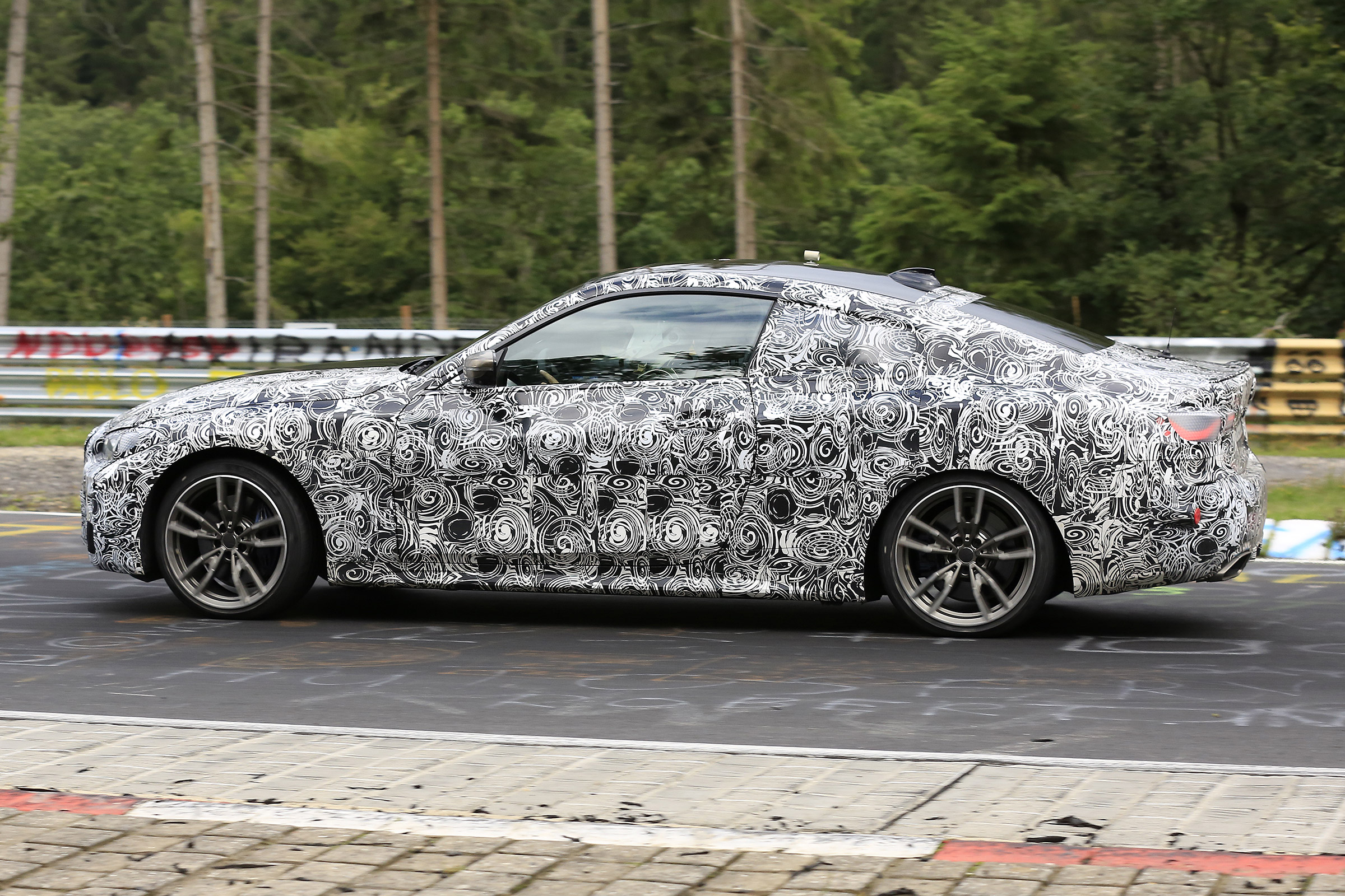 BMW 4 Series - spyshot 5