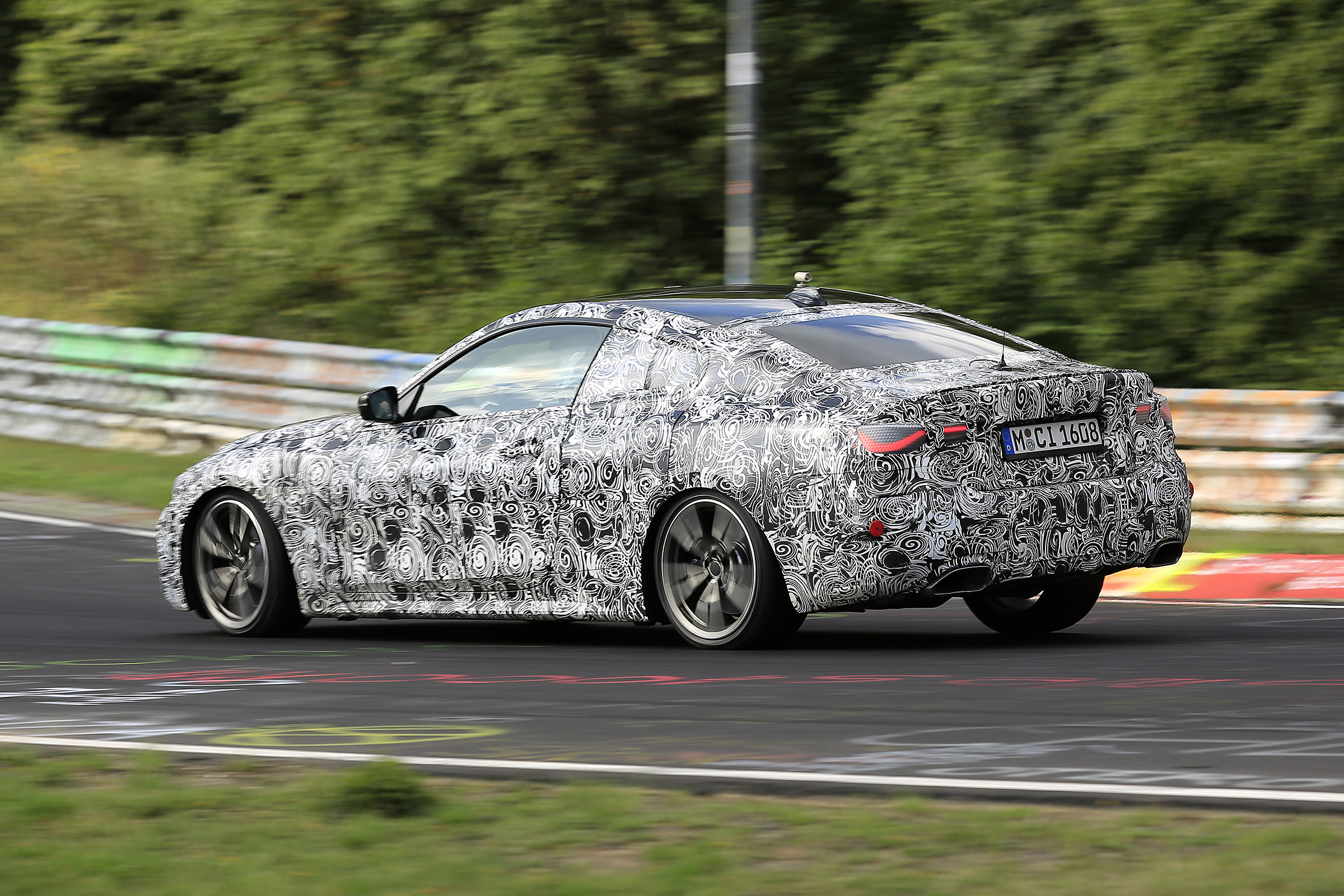 BMW 4 Series - spyshot 12
