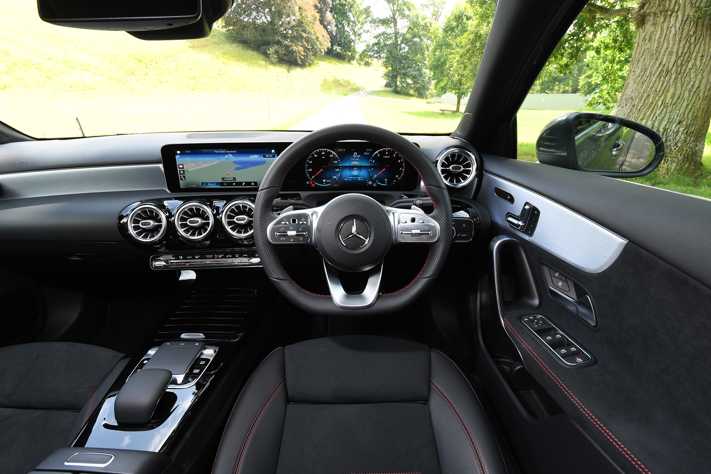 Mercedes A 250 Saloon - interior