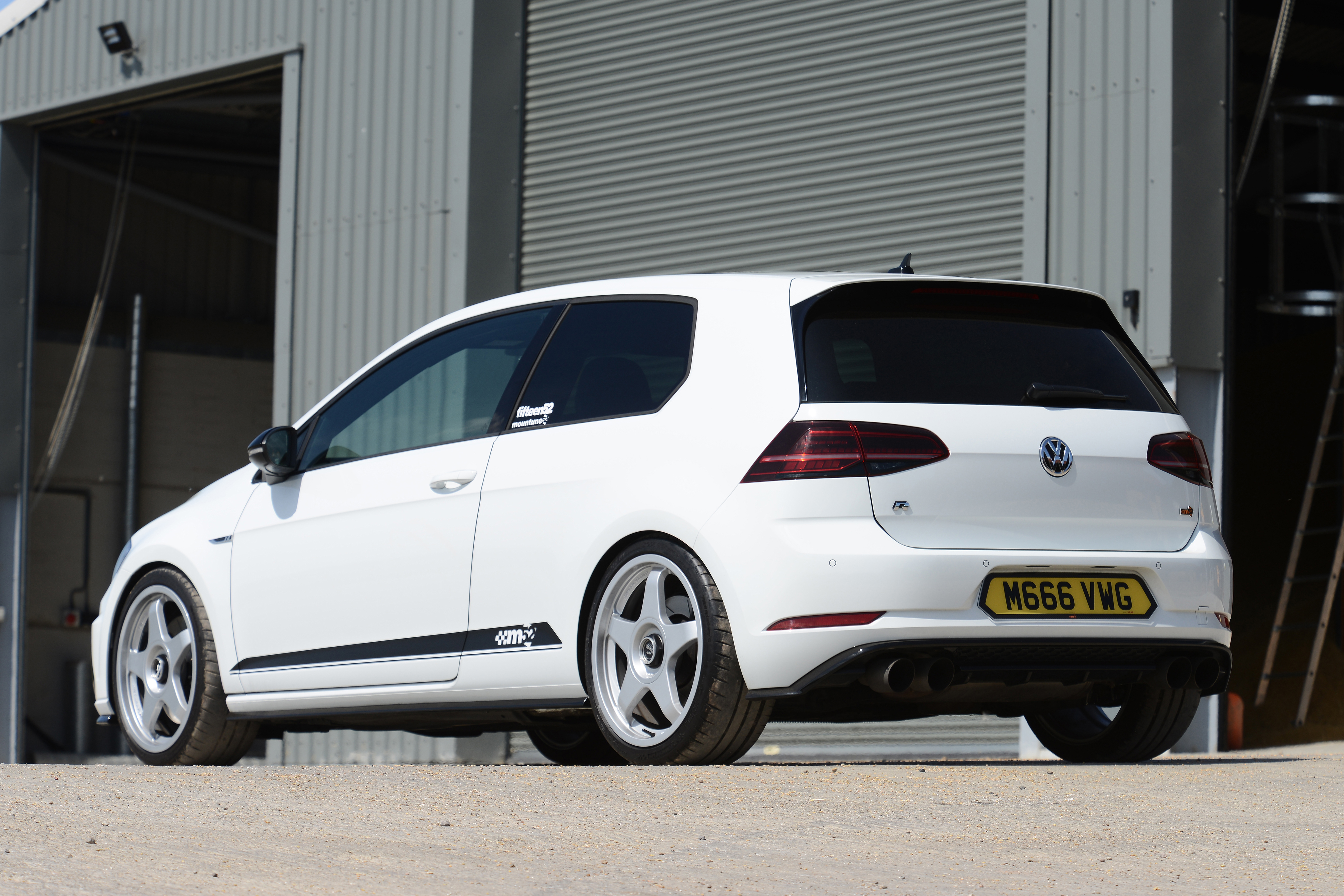 Mountune VW Golf R - rear static