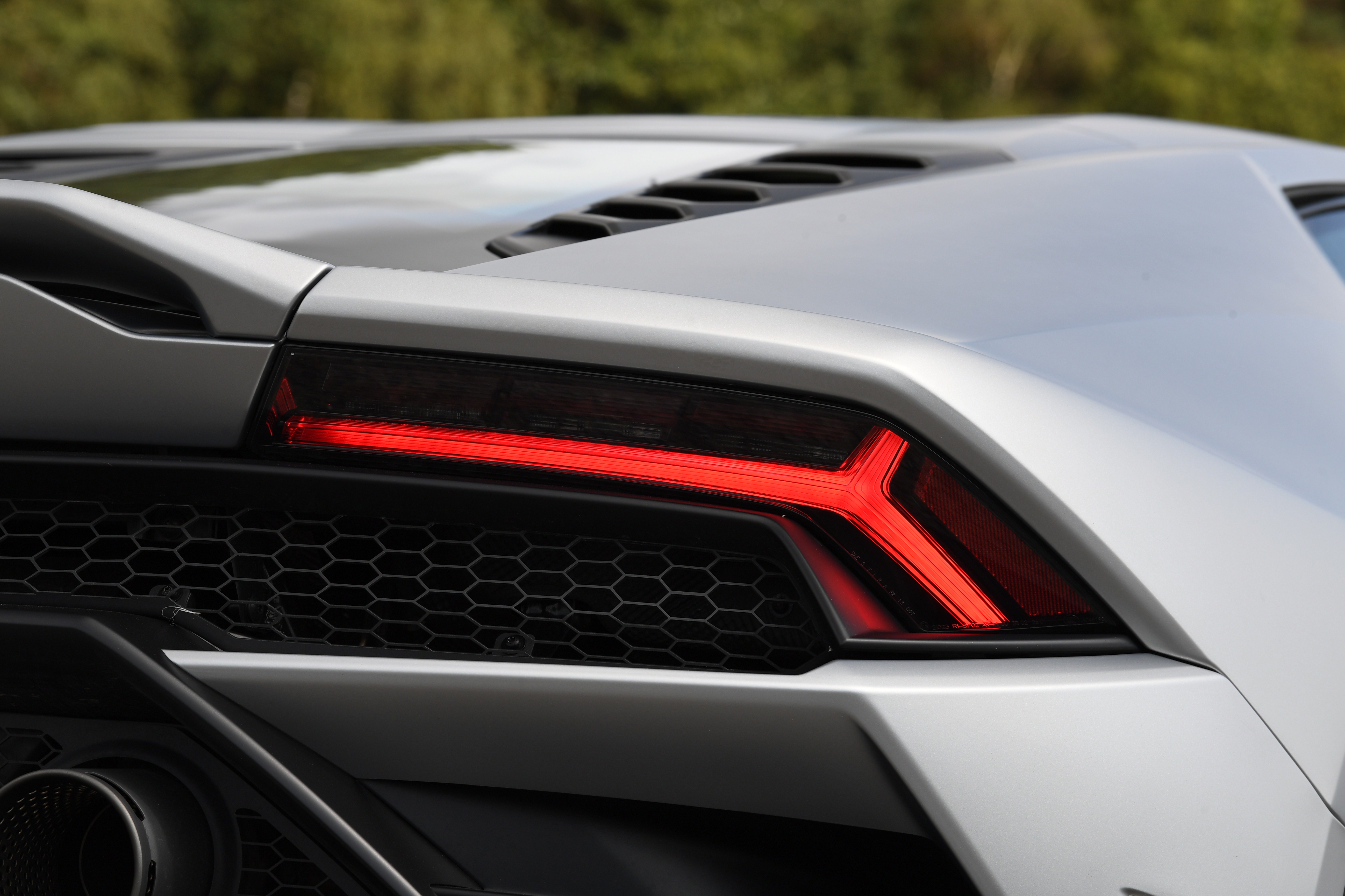 Lamborghini Huracan Evo - rear lights