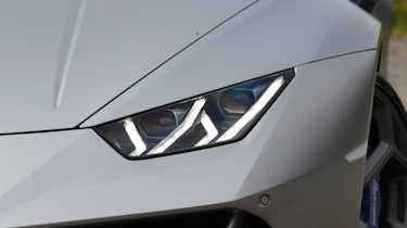 Lamborghini Huracan Evo - headlights