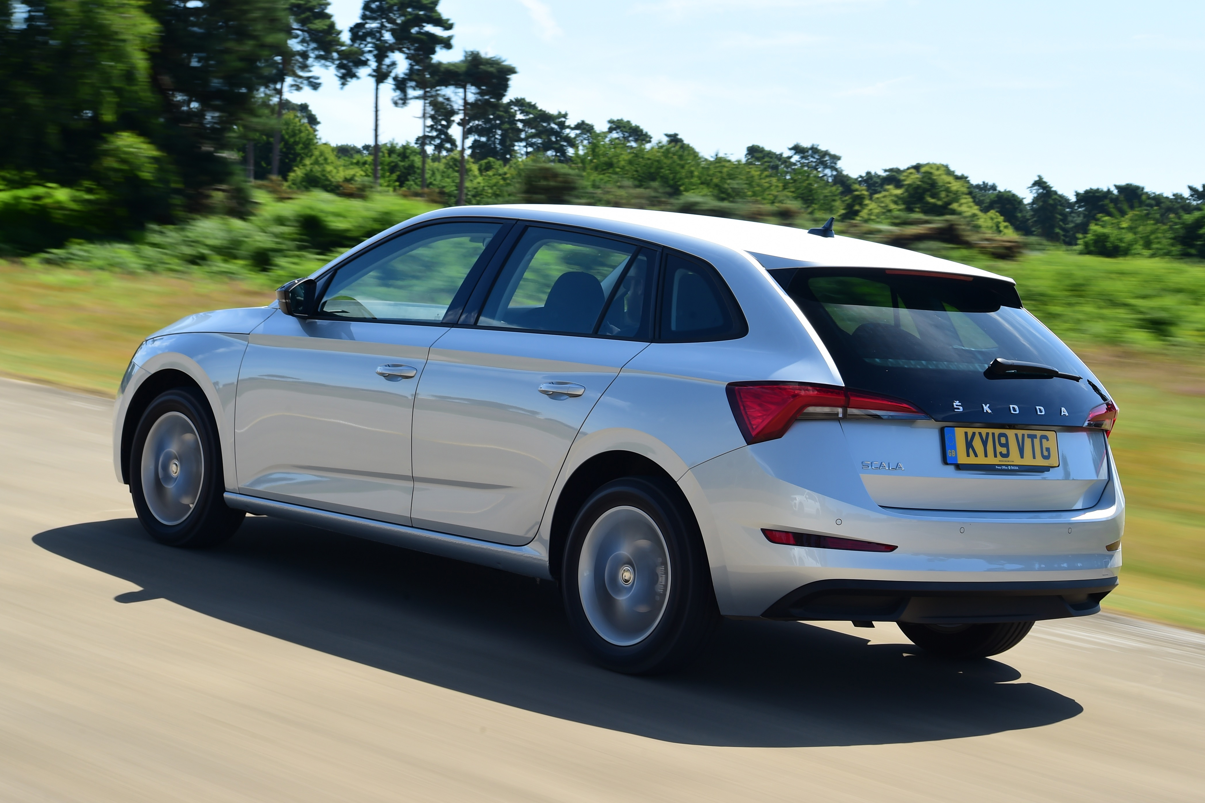 Skoda Scala - rear tracking