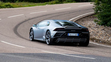 Lamborghini Huracan Evo - cornering