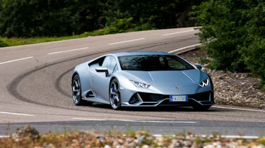 Lamborghini Huracan Evo - front cornering