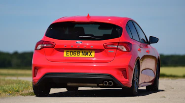 Ford Focus - cornering