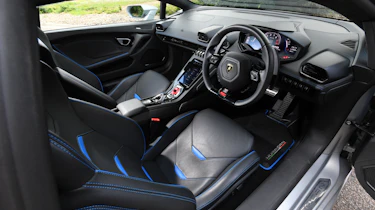 Lamborghini Huracan Evo - interior