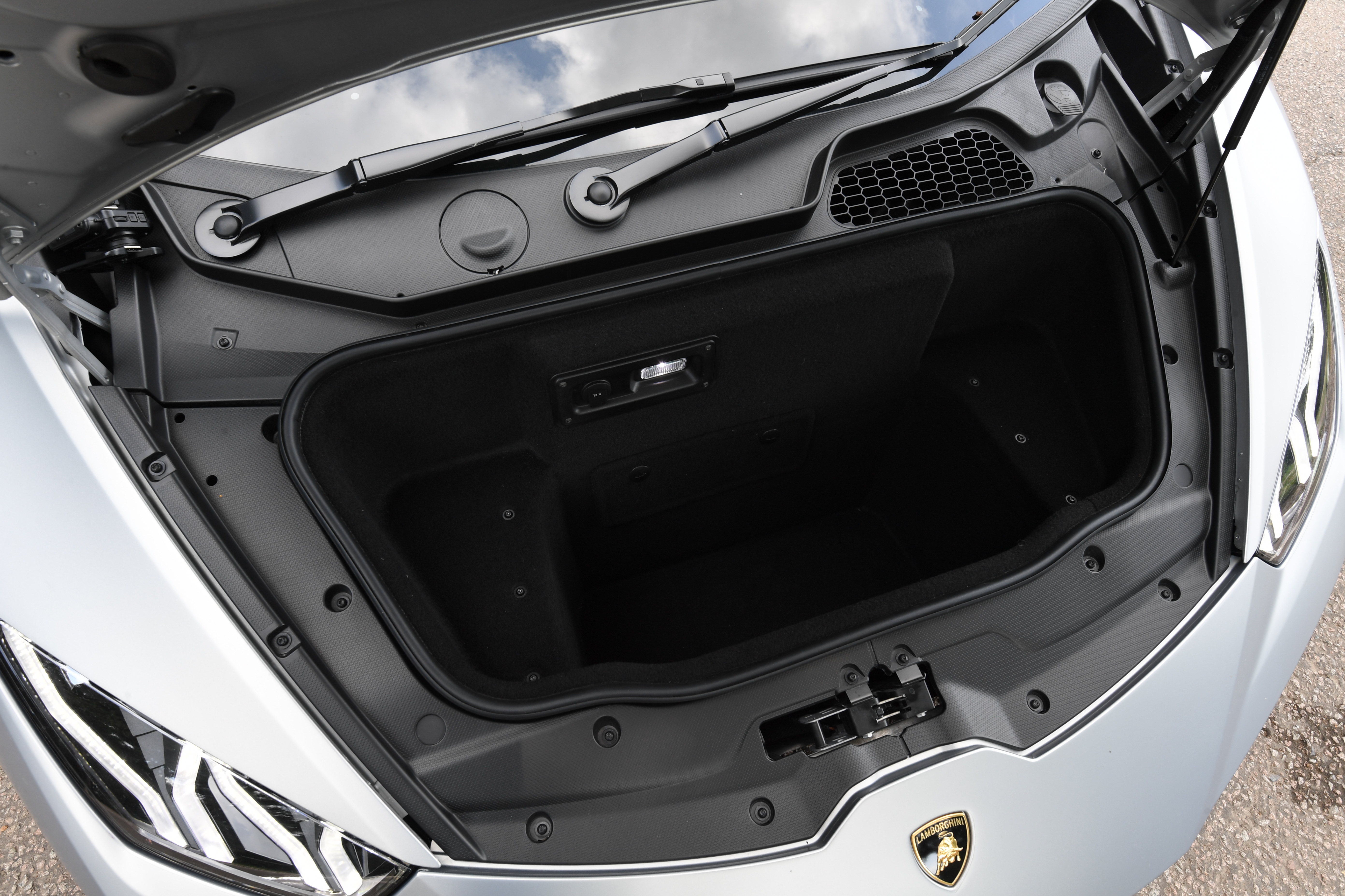 Lamborghini Huracan Evo - boot