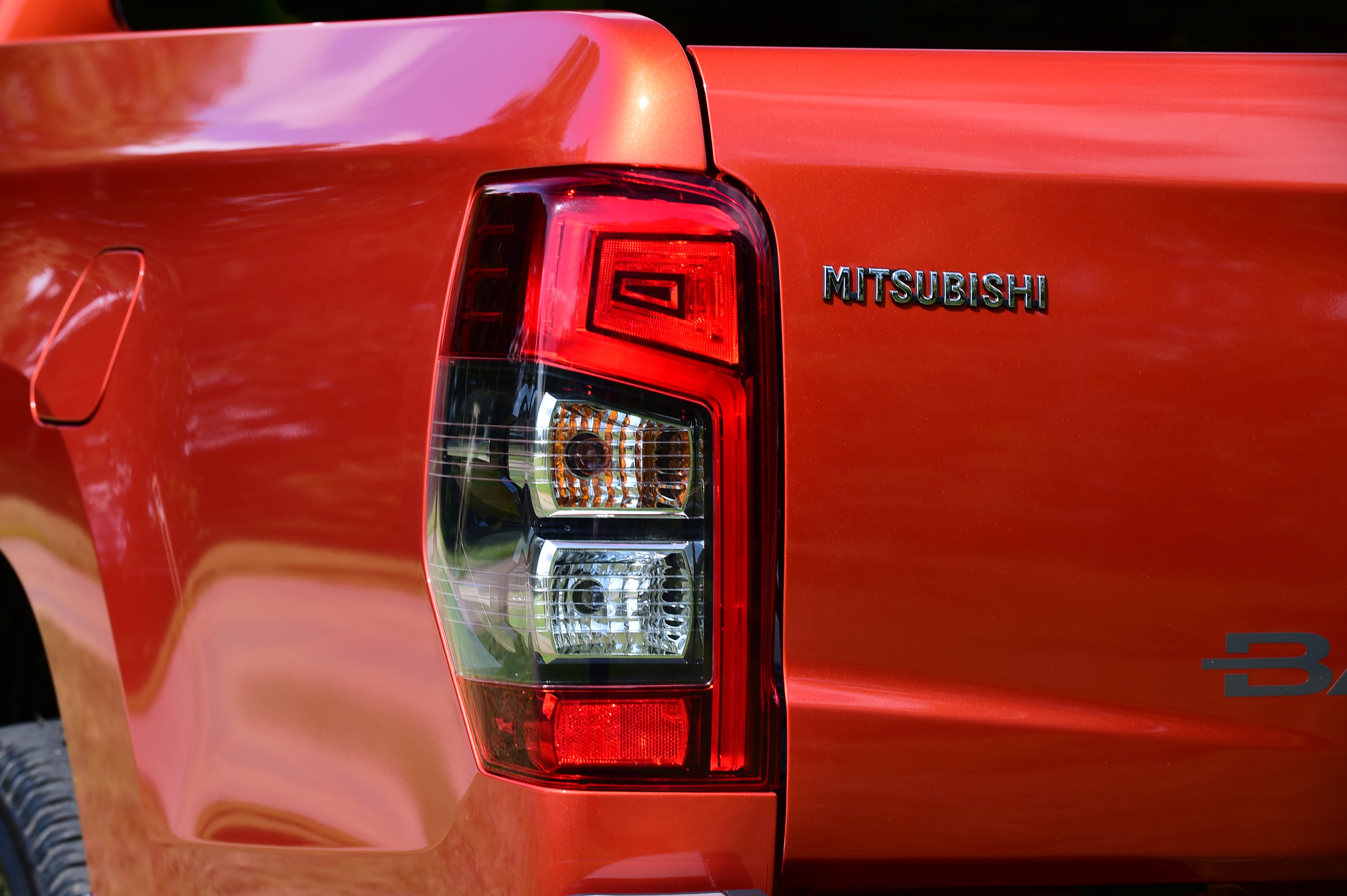 Mitsubishi L200 - brake light