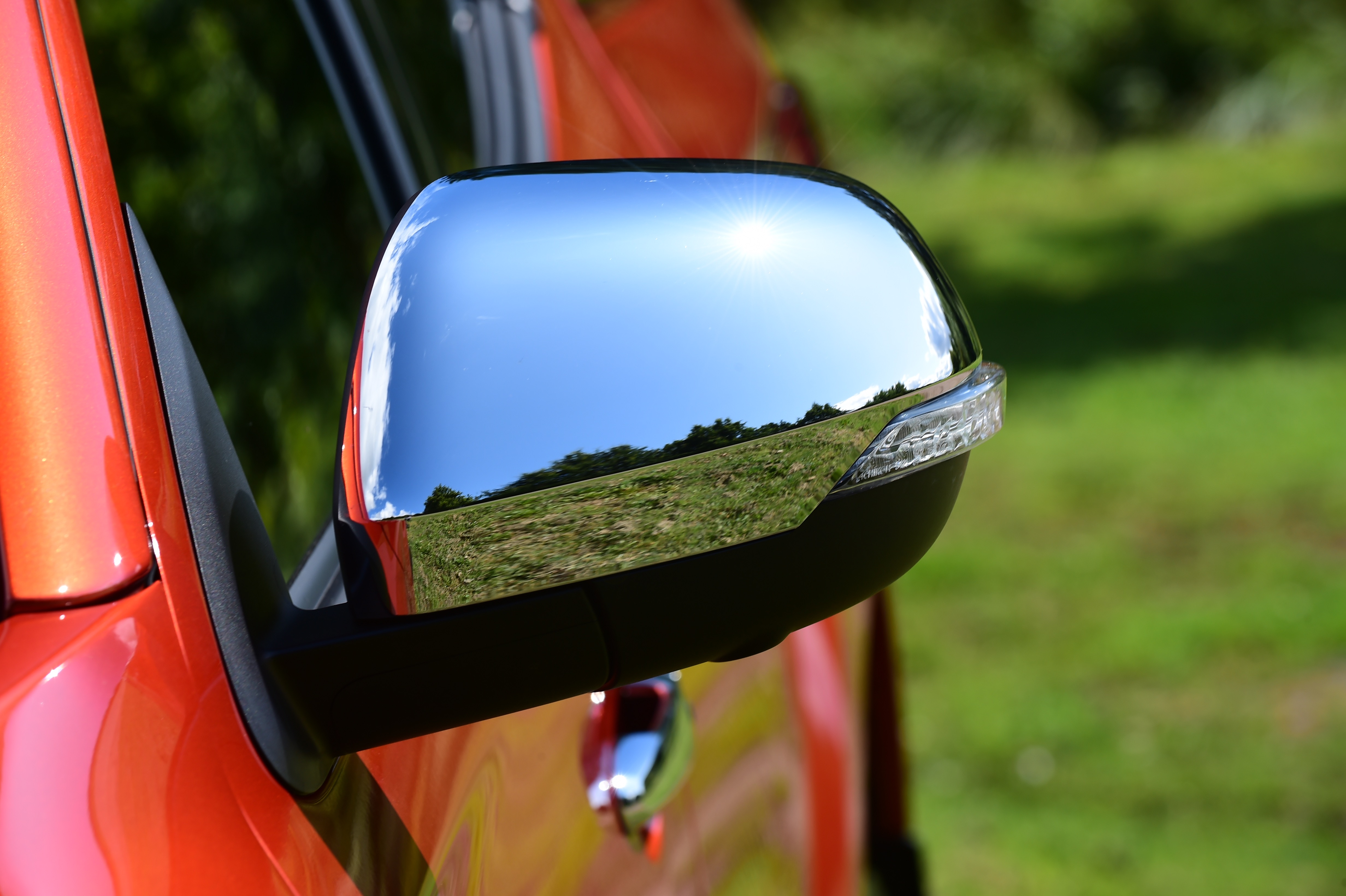 Mitsubishi L200 - mirror