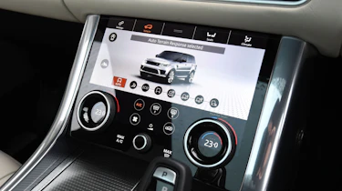 Range Rover Sport infotainment