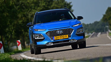 Hyundai Kona Hybrid - front cornering
