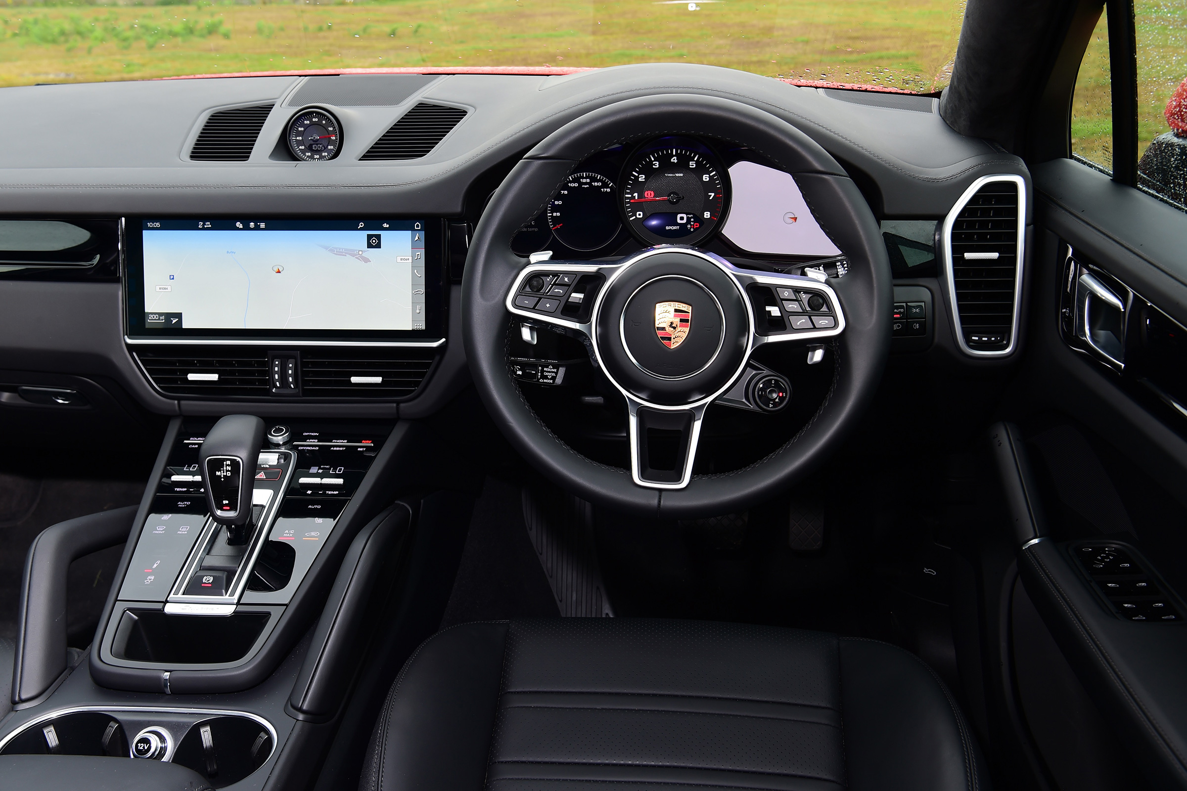 Porsche Cayenne Coupe - interior