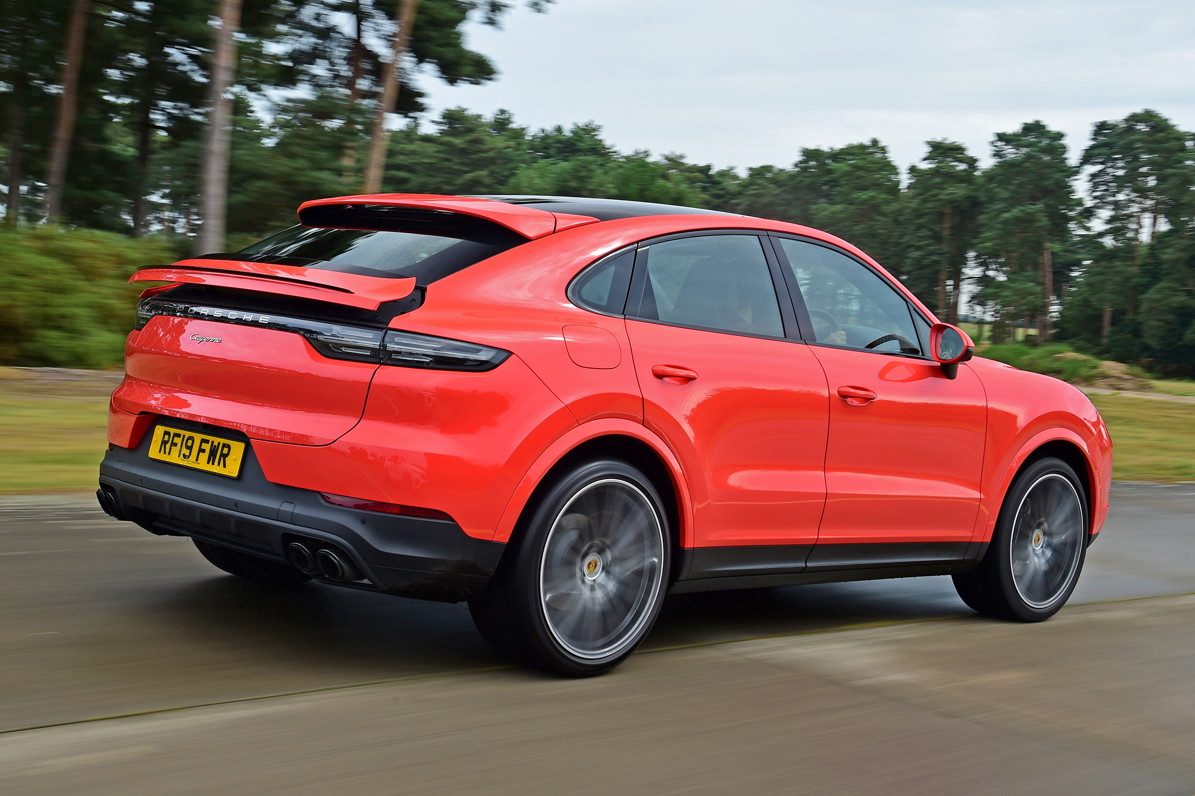 Porsche Cayenne Coupe - rear tracking